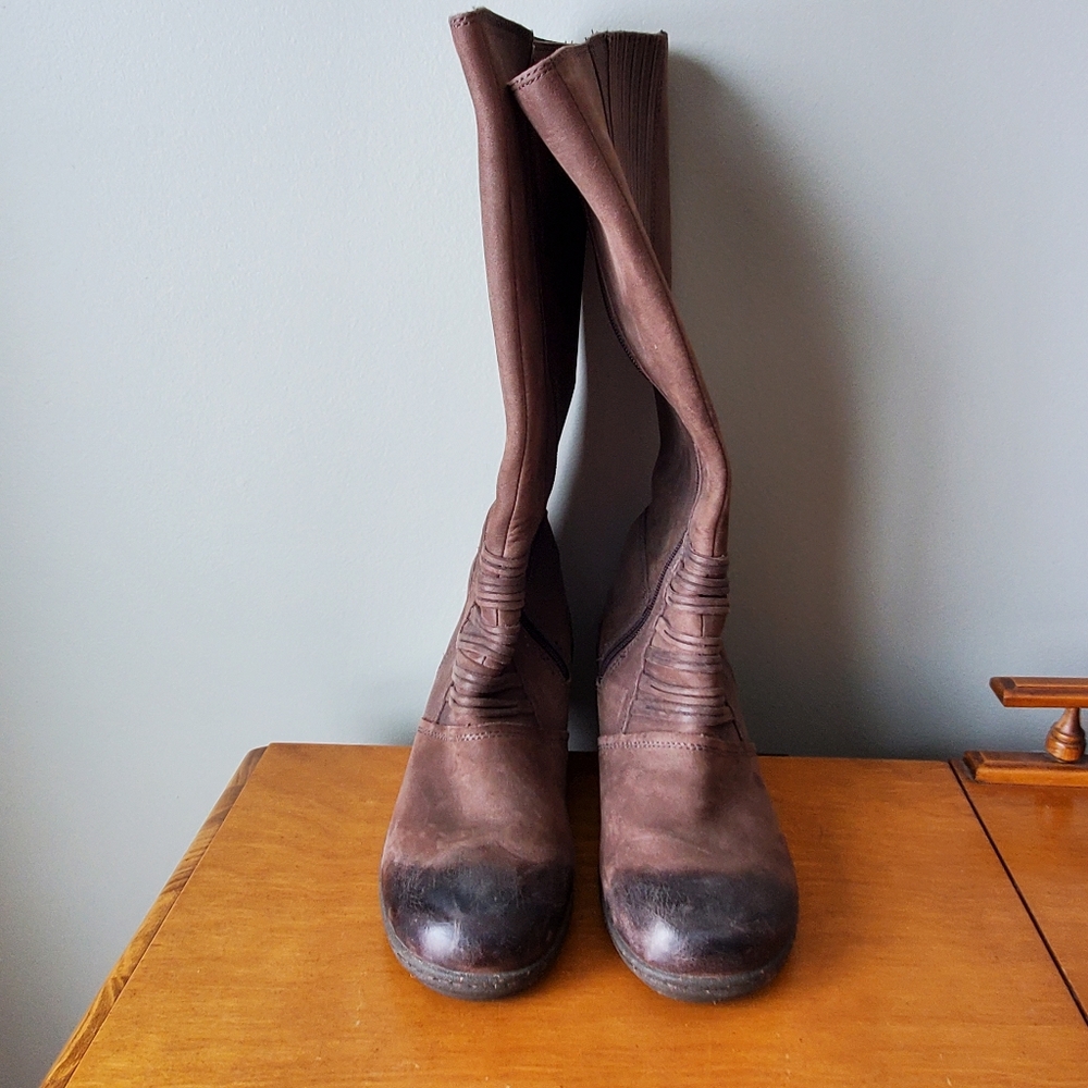 KEEN High Brown Nubuck Leather Tall Wedge Heel Boots Sz. 10 1009374 - Picture 3 of 6